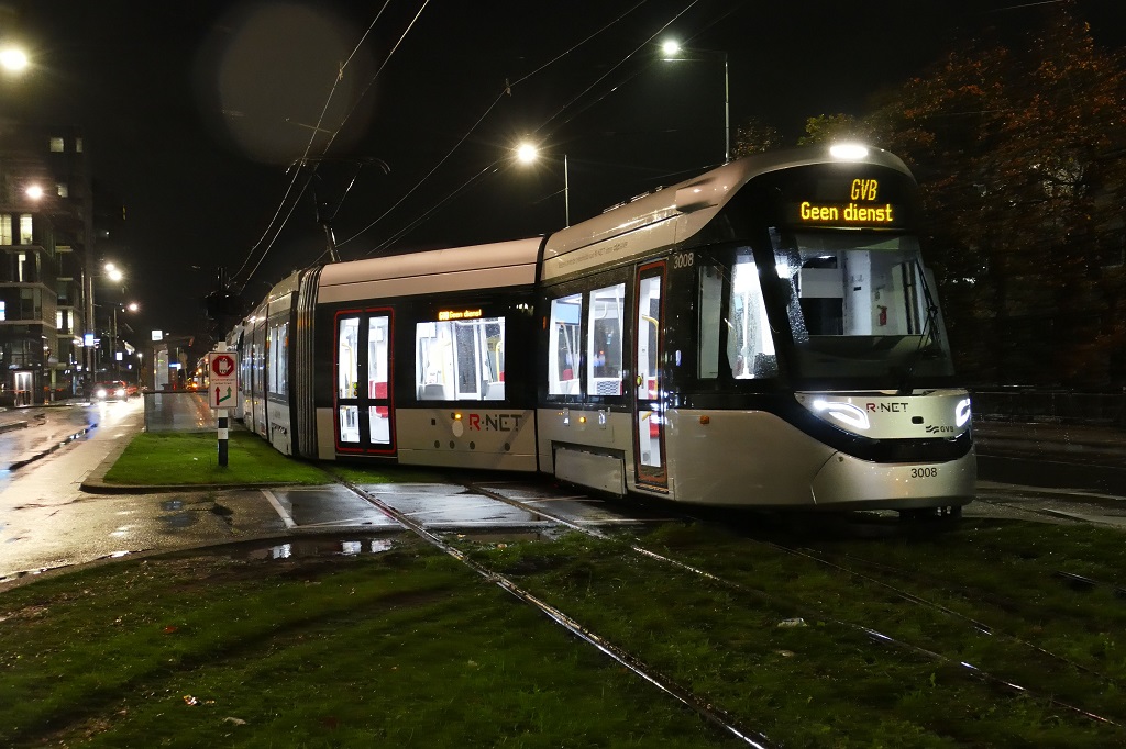 De tram op Station Zuid was in het verkeerde spoor terecht gekomen. Onderzoek naar de oorzaak loopt nog.